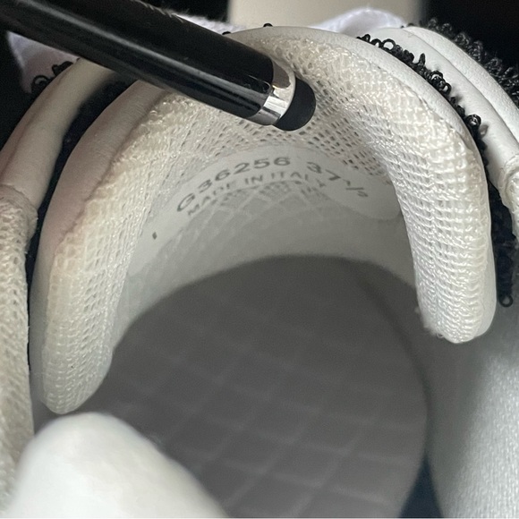 Chanel limited edition Sneakers -Embroidered Fabric & lambskin🤍New in Box 🖤 - Picture 9 of 14